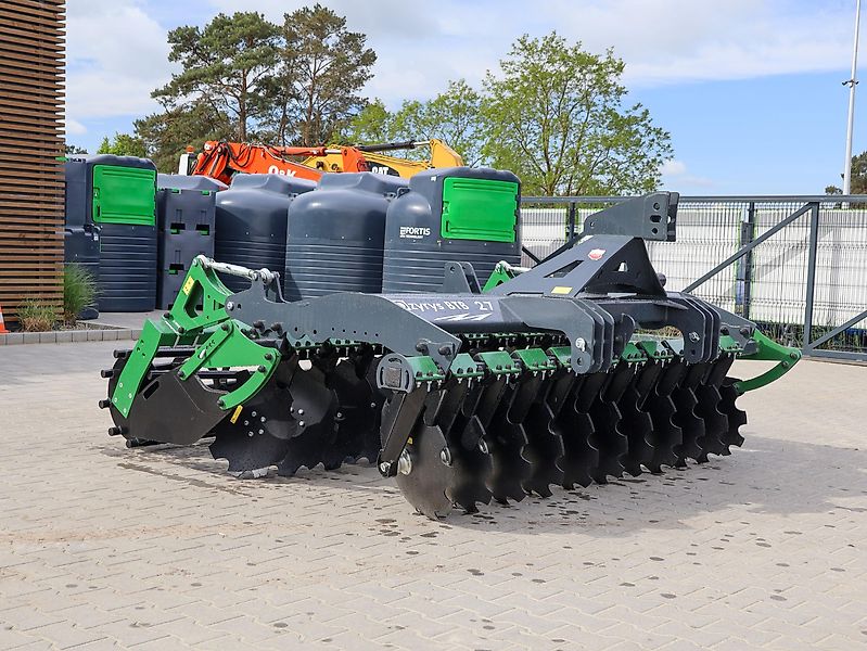 FAST SHIPPING | AWEMAK OZYRYS BTB Kurzscheibenegge 2,5-3,0 m Ø 560 mm Scheibenegge / Compact Disc Harrow / Déchaumeur à disques / Brona talerzowa / Grapă cu discuri / Erpice a dischi / Rövidtárcsa / Schijveneg / Tallerkenharve / Diskový podmítač / Tallrik